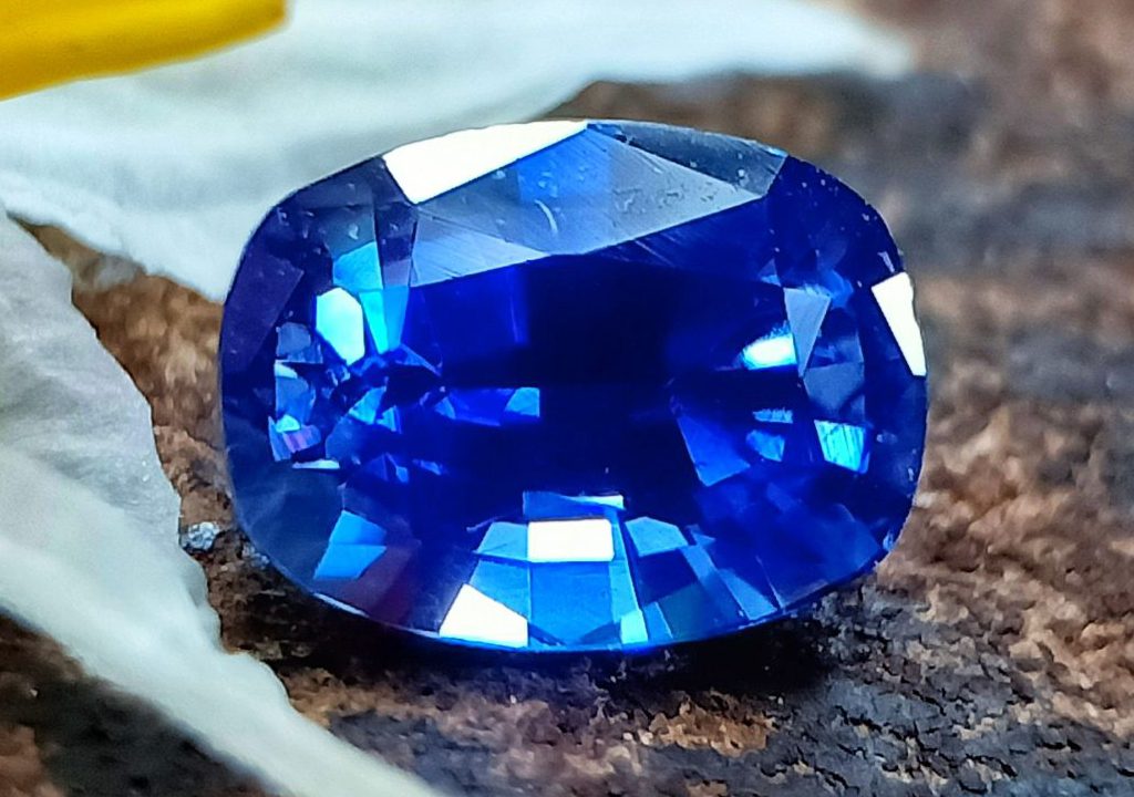sapphire gemstone