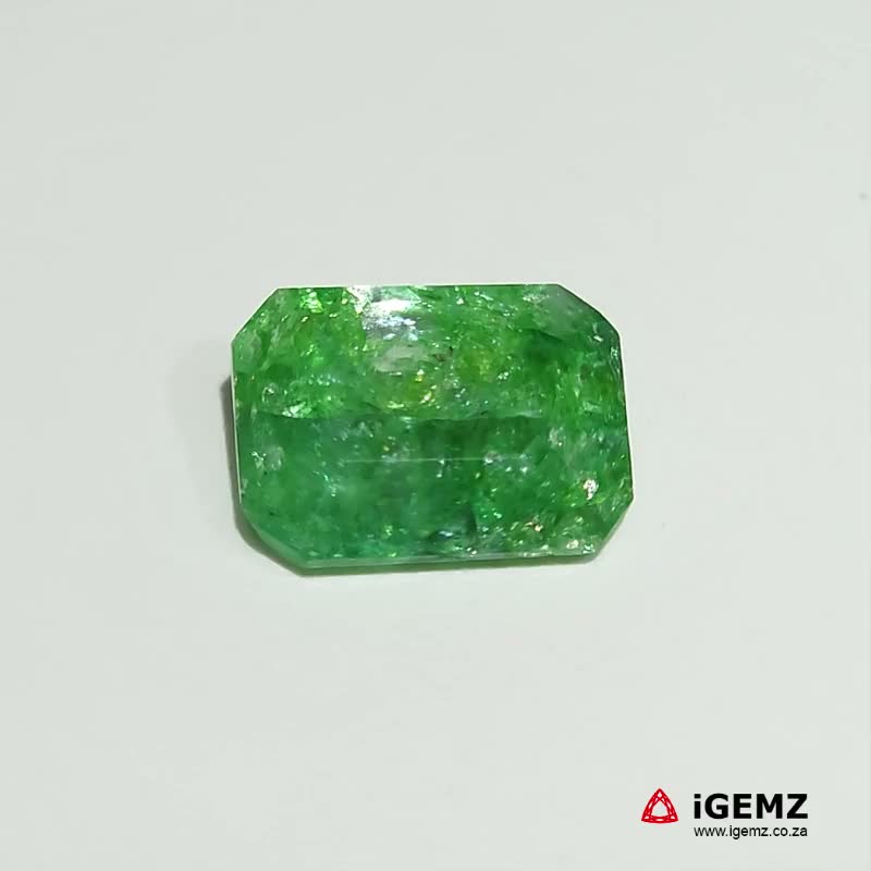 iGemz20598.1 10.38 ct Green Emerald - iGemz20598