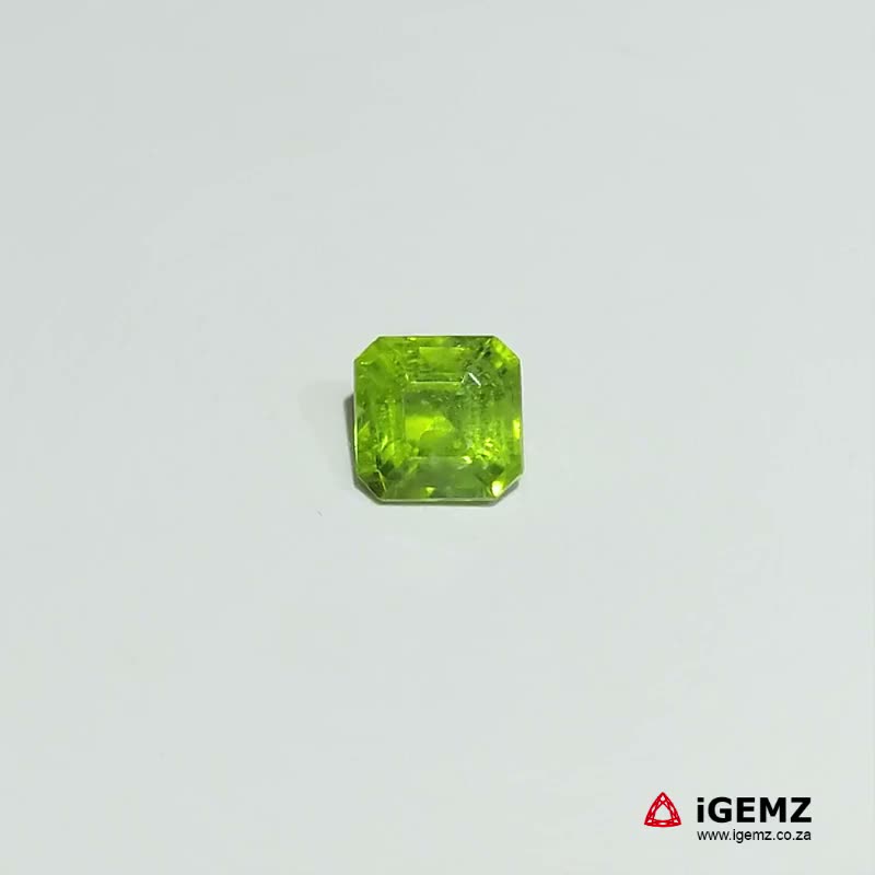 iGemz20859.1 2.42 ct Green Peridot - iGemz20859