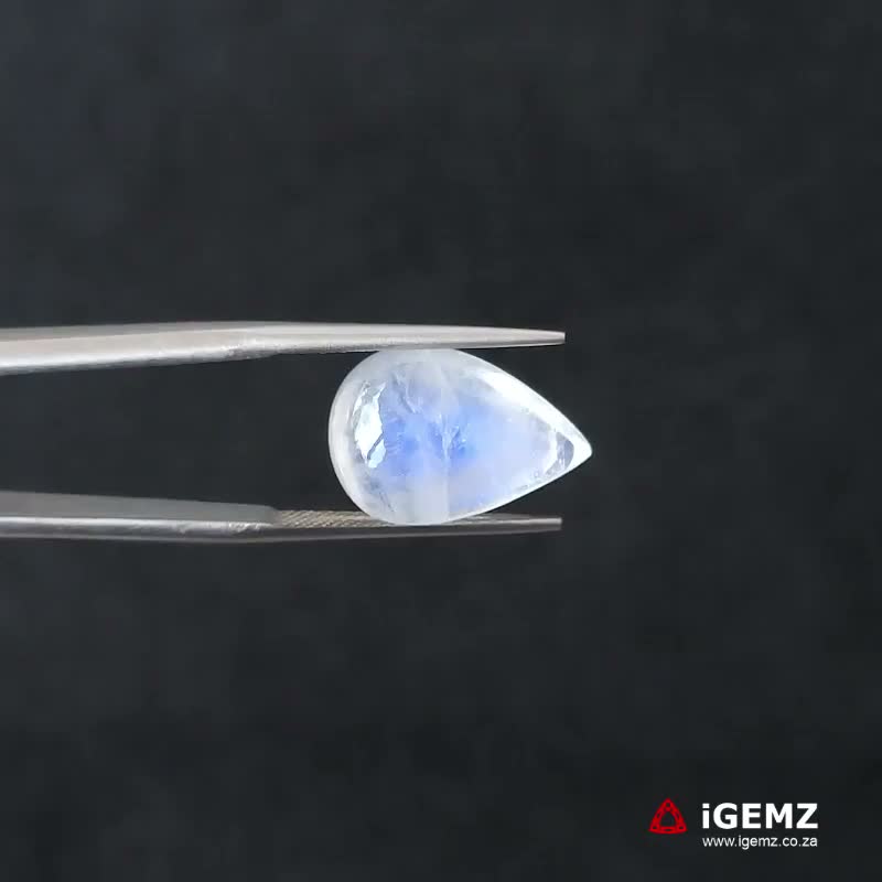 iGemz21210.1 8.97 ct Blue Moonstone - iGemz21210