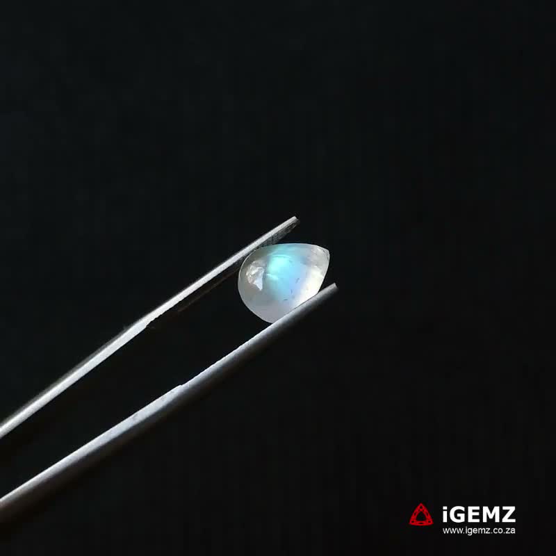 iGemz21226.1 2.59 ct Rainbow Moonstone - iGemz21226