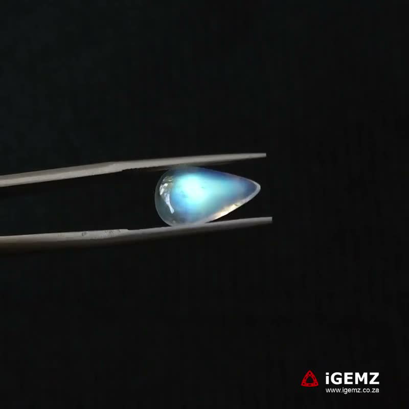 iGemz21264.1 2.4 ct Rainbow Moonstone - iGemz21264