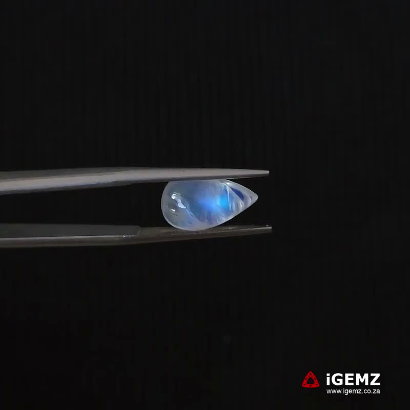 iGemz21316.1 3.46 ct Rainbow Moonstone - iGemz21316