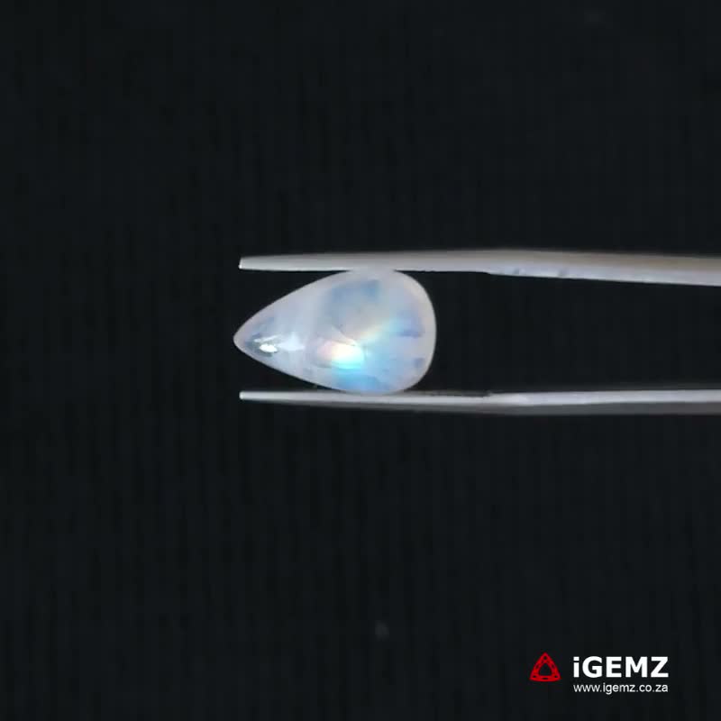 iGemz21324.1 5.96 ct Rainbow Moonstone - iGemz21324