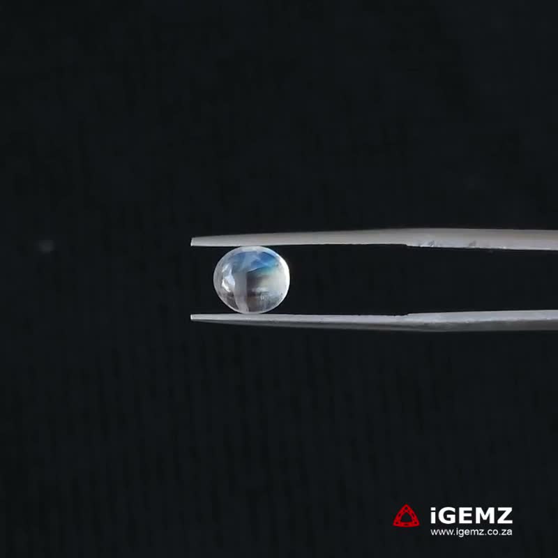 iGemz21346.1 0.8 ct Rainbow Moonstone - iGemz21346