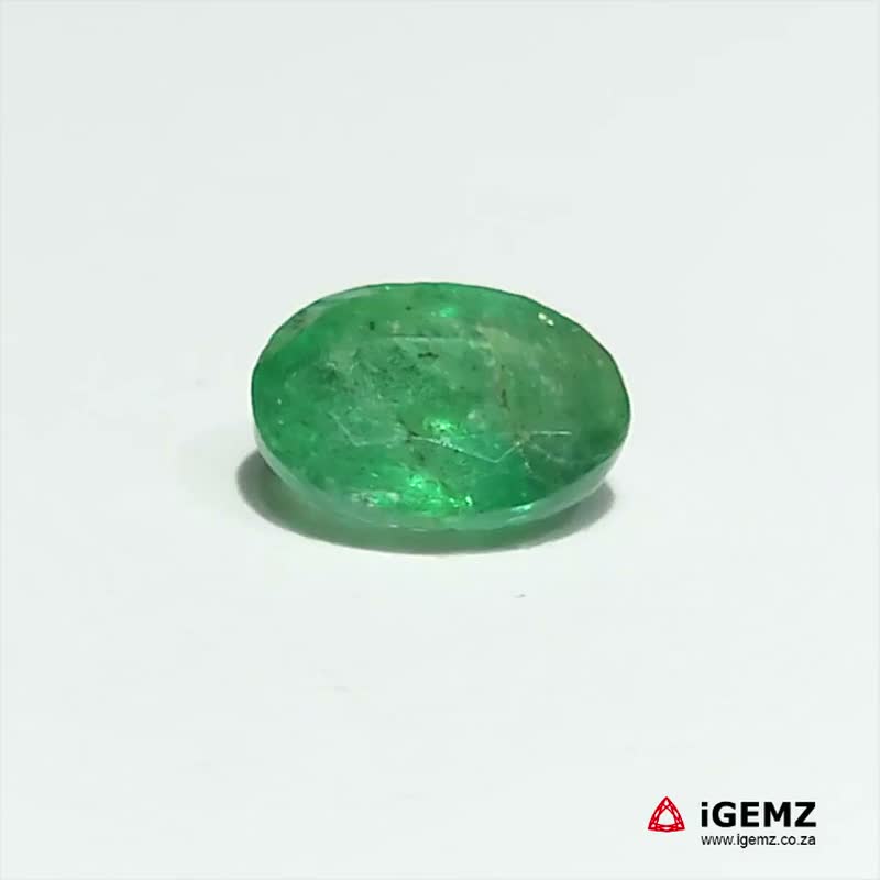 iGemz21403.1 2.22 ct Green Emerald - iGemz21403