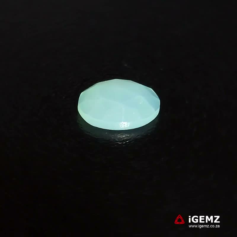 iGemz21682.1 5.24 ct Green Chalcedony - iGemz21682