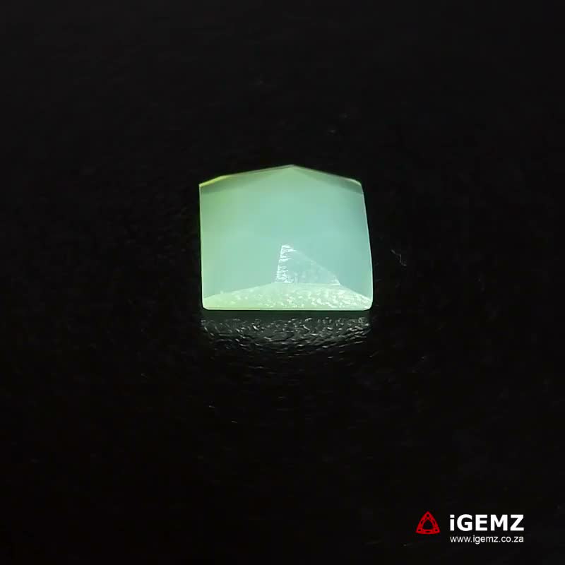 iGemz21685.1 7.3 ct Green Chalcedony - iGemz21685