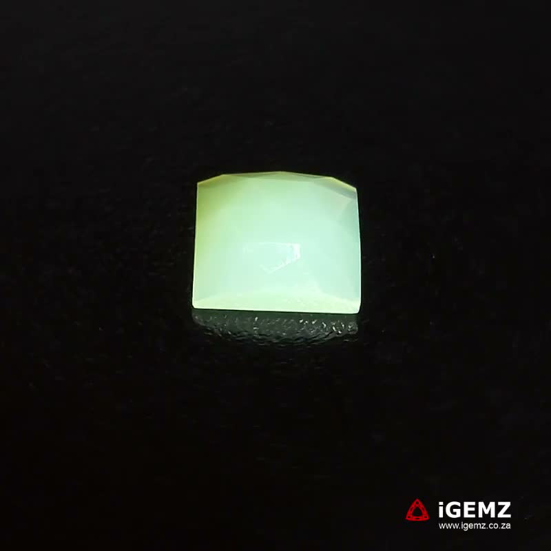 iGemz21688.1 6.96 ct Green Chalcedony - iGemz21688
