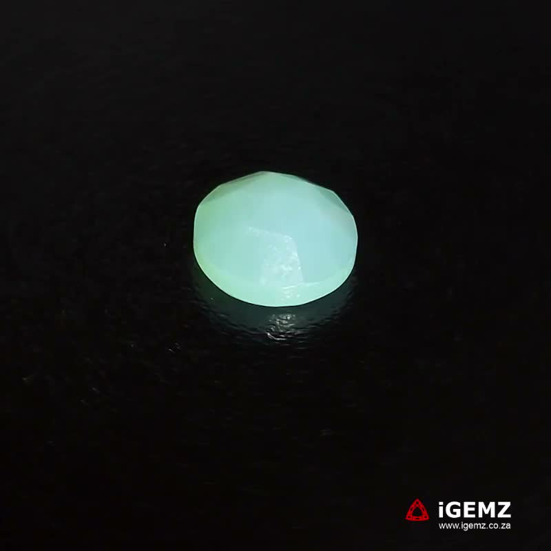 iGemz21692.1 5.75 ct Green Chalcedony - iGemz21692