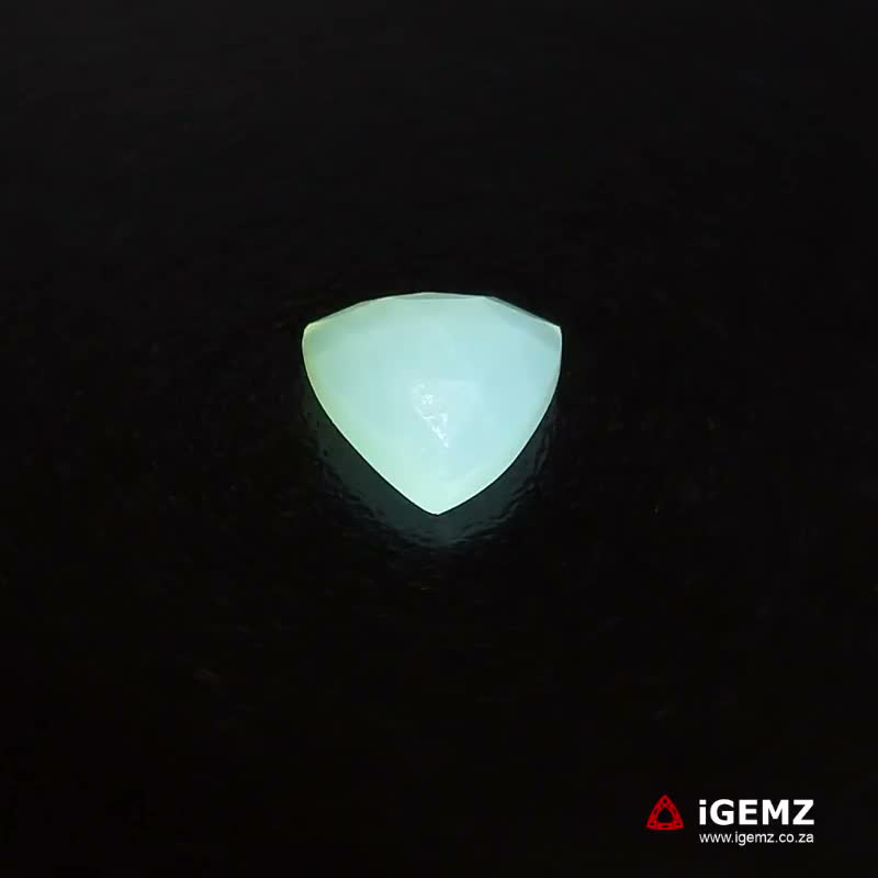 iGemz21696.1 5 ct Green Chalcedony - iGemz21696