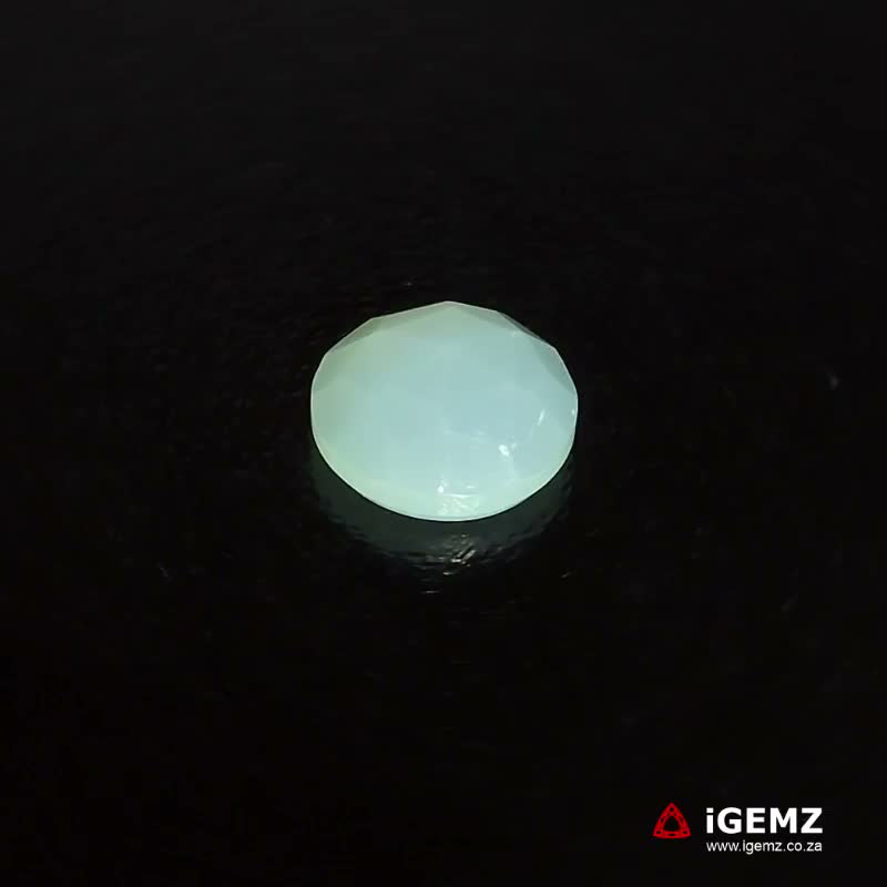 iGemz21702.1 5.5 ct Green Chalcedony - iGemz21702