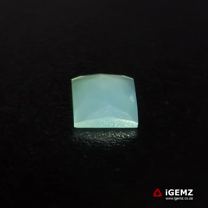 iGemz21707.1 7.55 ct Green Chalcedony - iGemz21707