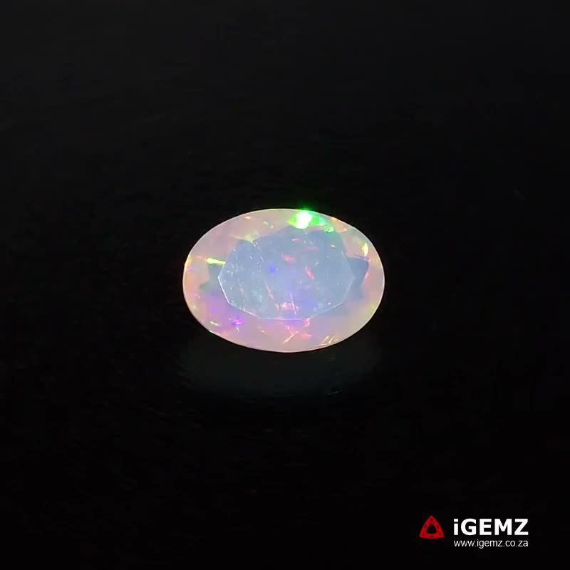 iGemz22198.1 4.37 ct Green Welo Opal - iGemz22198