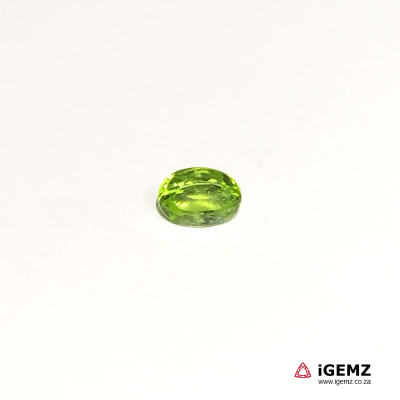 iGemz20711.1 1.4 ct Green Peridot - iGemz20711
