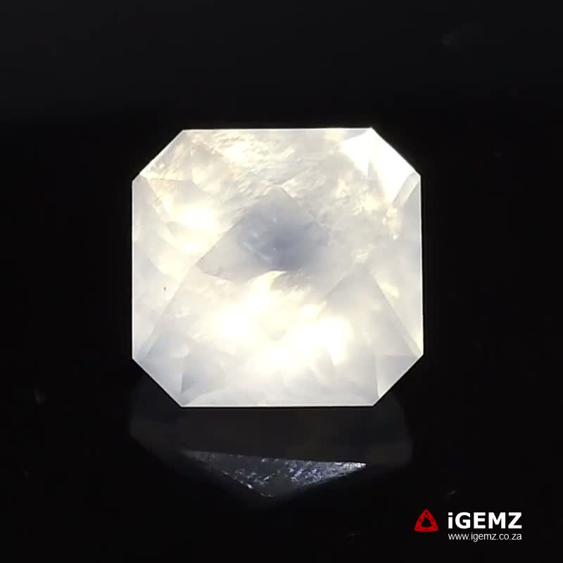iGemz23144.1 20.66 ct White Moonstone - iGemz23144