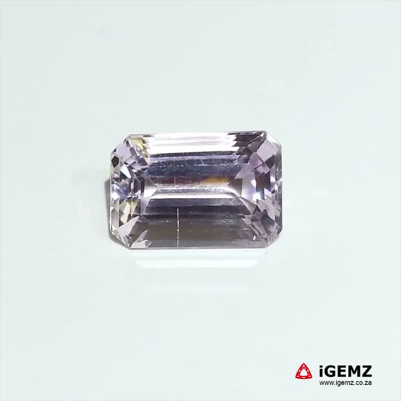 iGemz21110.1 13.4 ct Pink Kunzite - iGemz21110