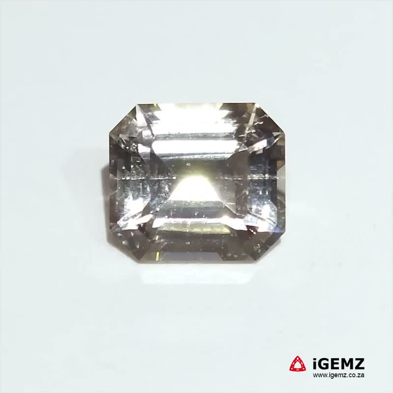 iGemz21126.1 11.3 ct Peach Topaz - iGemz21126