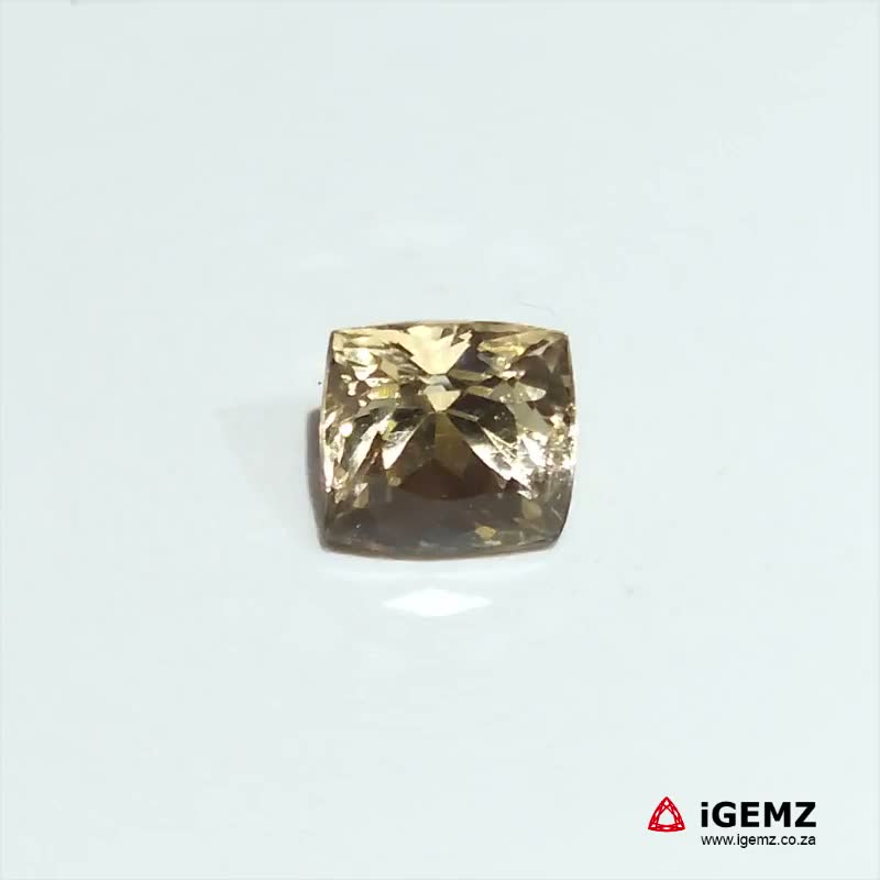iGemz21129.1 4.46 ct Peach Topaz - iGemz21129