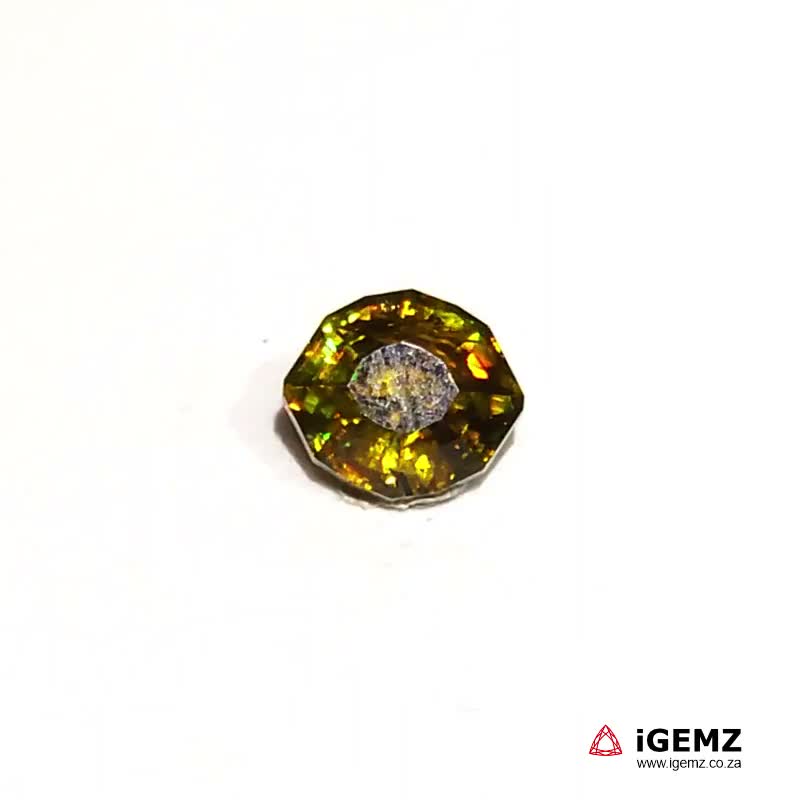 iGemz23372.1 1.93 ct Green Sphene - iGemz23372