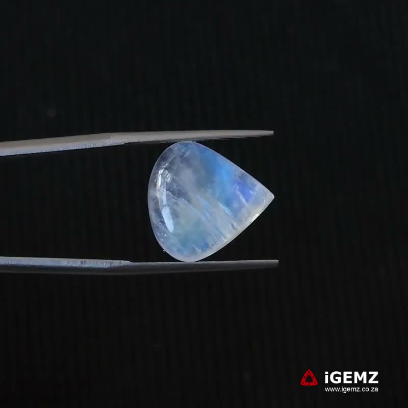 iGemz21273.1 9.35 ct Blue Moonstone - iGemz21273