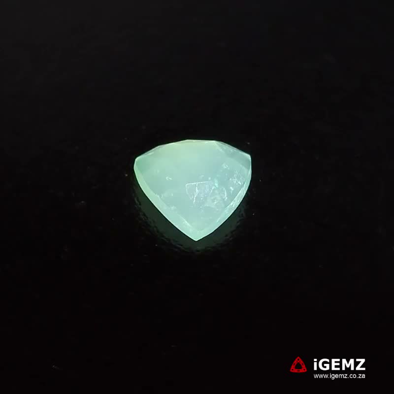 iGemz21680.1 4.85 ct Green Chalcedony - iGemz21680