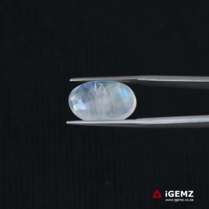 8 ct Rainbow Moonstone - iGemz21319
