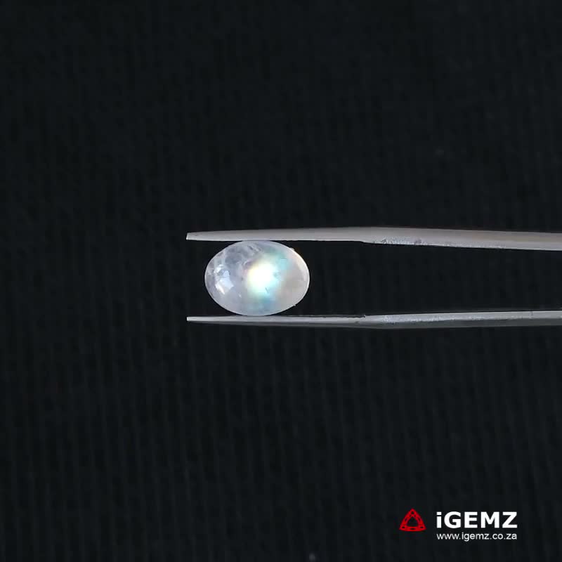 iGemz21339.1 3.57 ct Rainbow Moonstone - iGemz21339