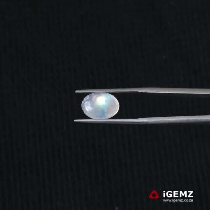 3.57 ct Rainbow Moonstone - iGemz21339